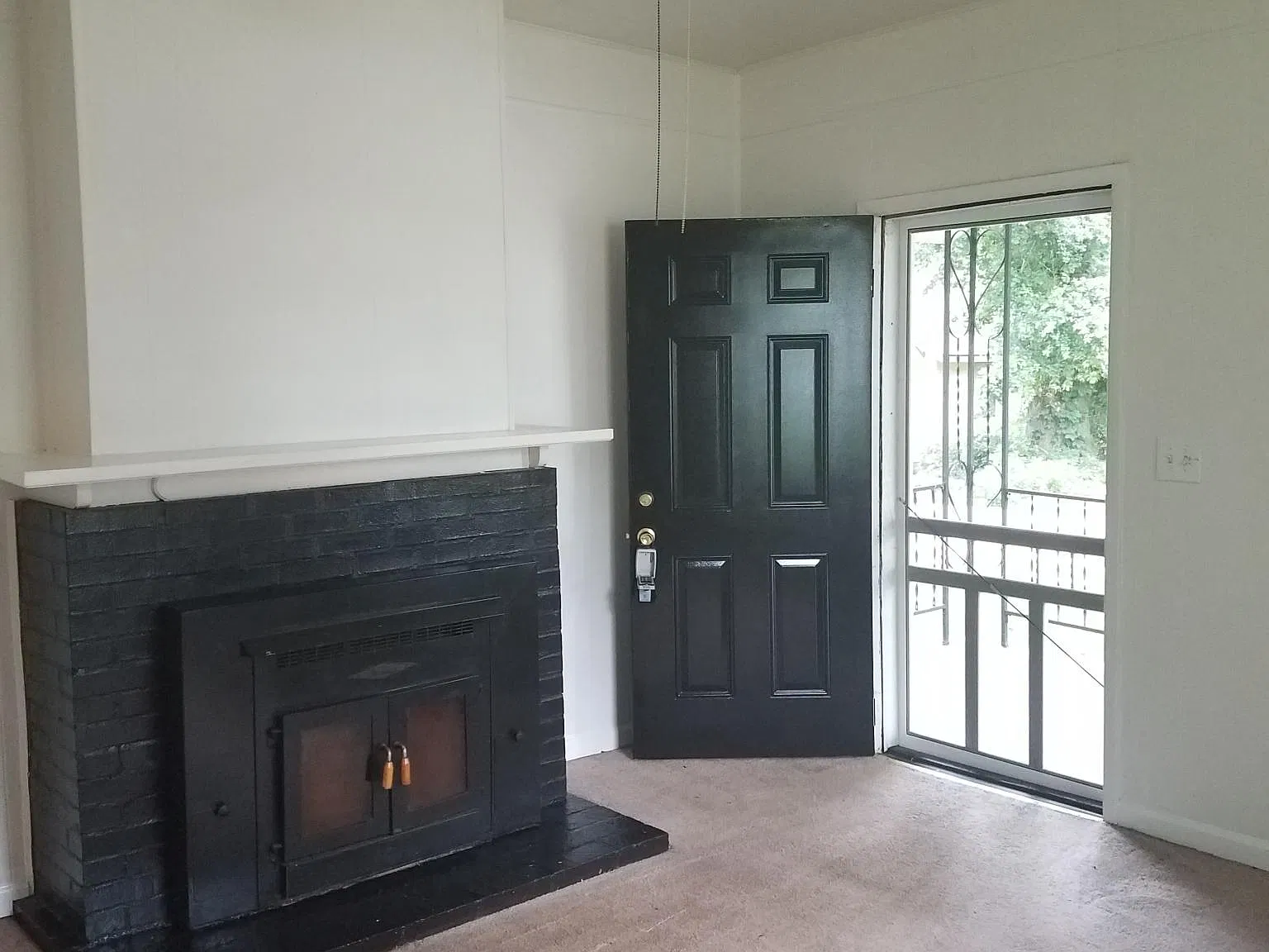 2 bed, 1000 sqft, $1,300 — Photo 3