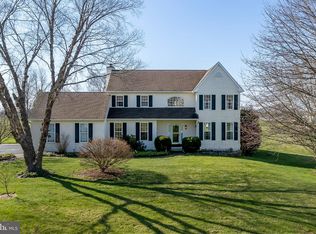 318 Autumn Hill Dr, Oxford, PA 19363