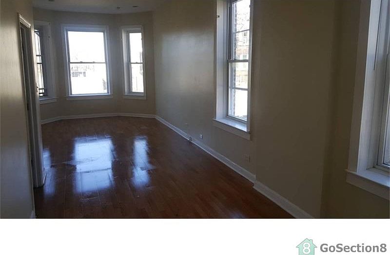1st image of 1557 S Homan Ave #1