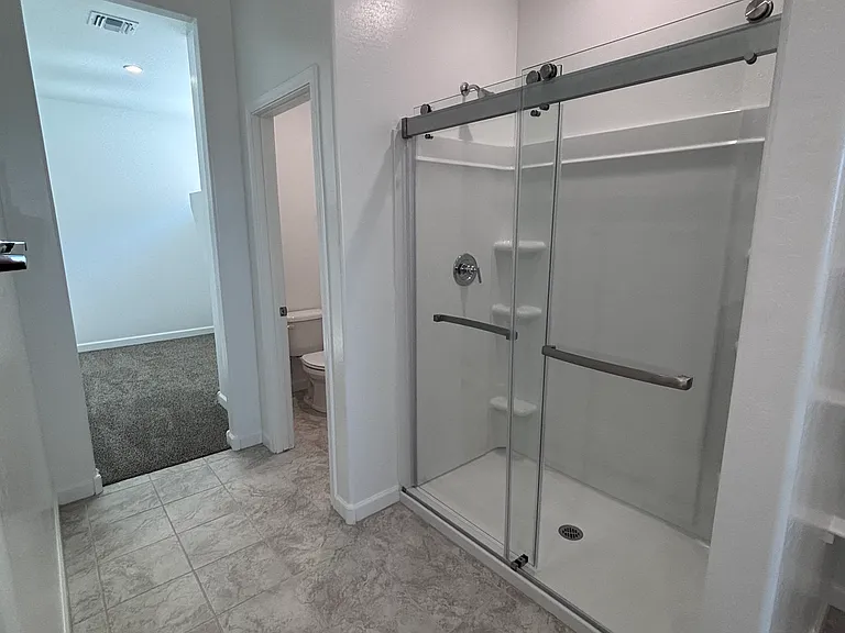 2055 W Sheridan Ave — Photo 20