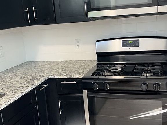 4th image of 115 S Main St #14
