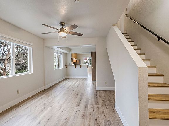 3rd image of 406 Nord Ave #13
