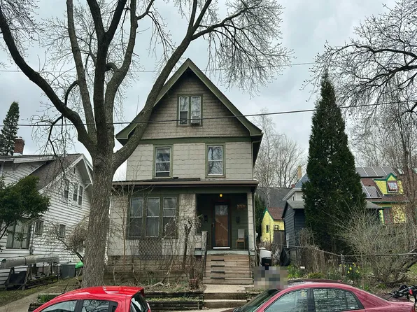 2214 Oakridge Ave, Madison, WI 53704