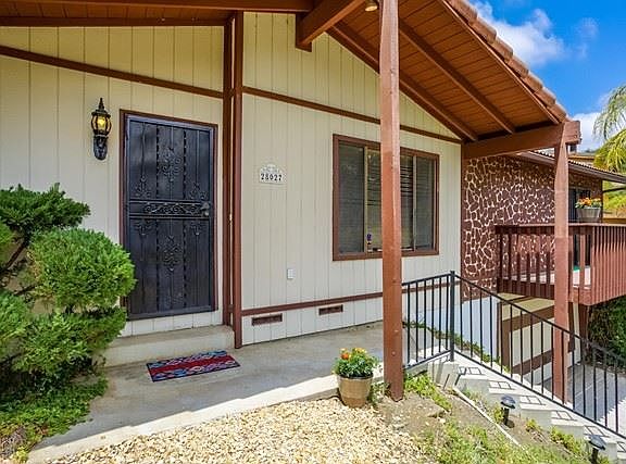 3rd image of 28027 Glenmeade Way