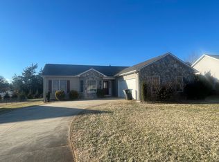 1444 Farmington Hills Dr, Conover, NC 28613