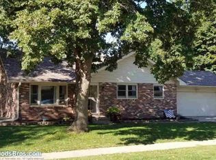 410 Florence Ave, Beatrice, NE 68310