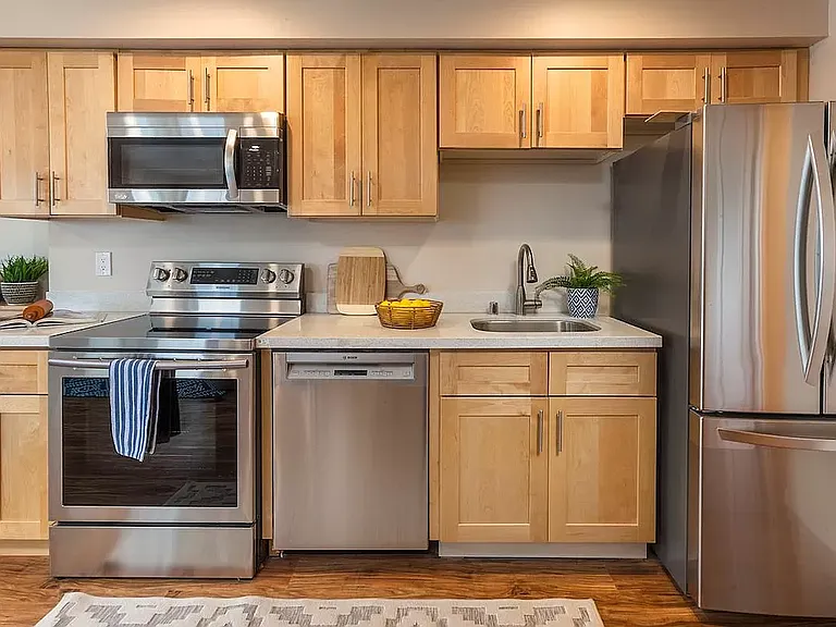 4521 8th Ave NE #401 — Photo 8