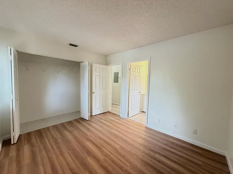 3120 Collin Dr #B — Photo 10