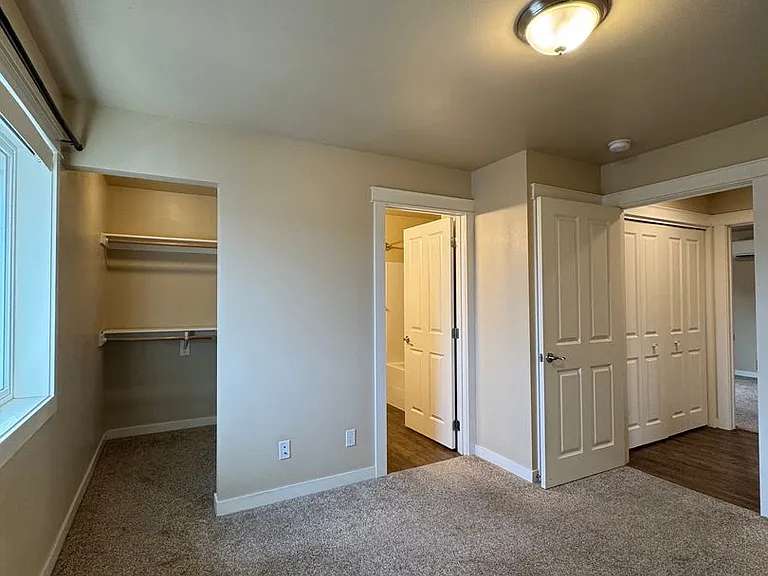 2225 N Airport Rd — Photo 27