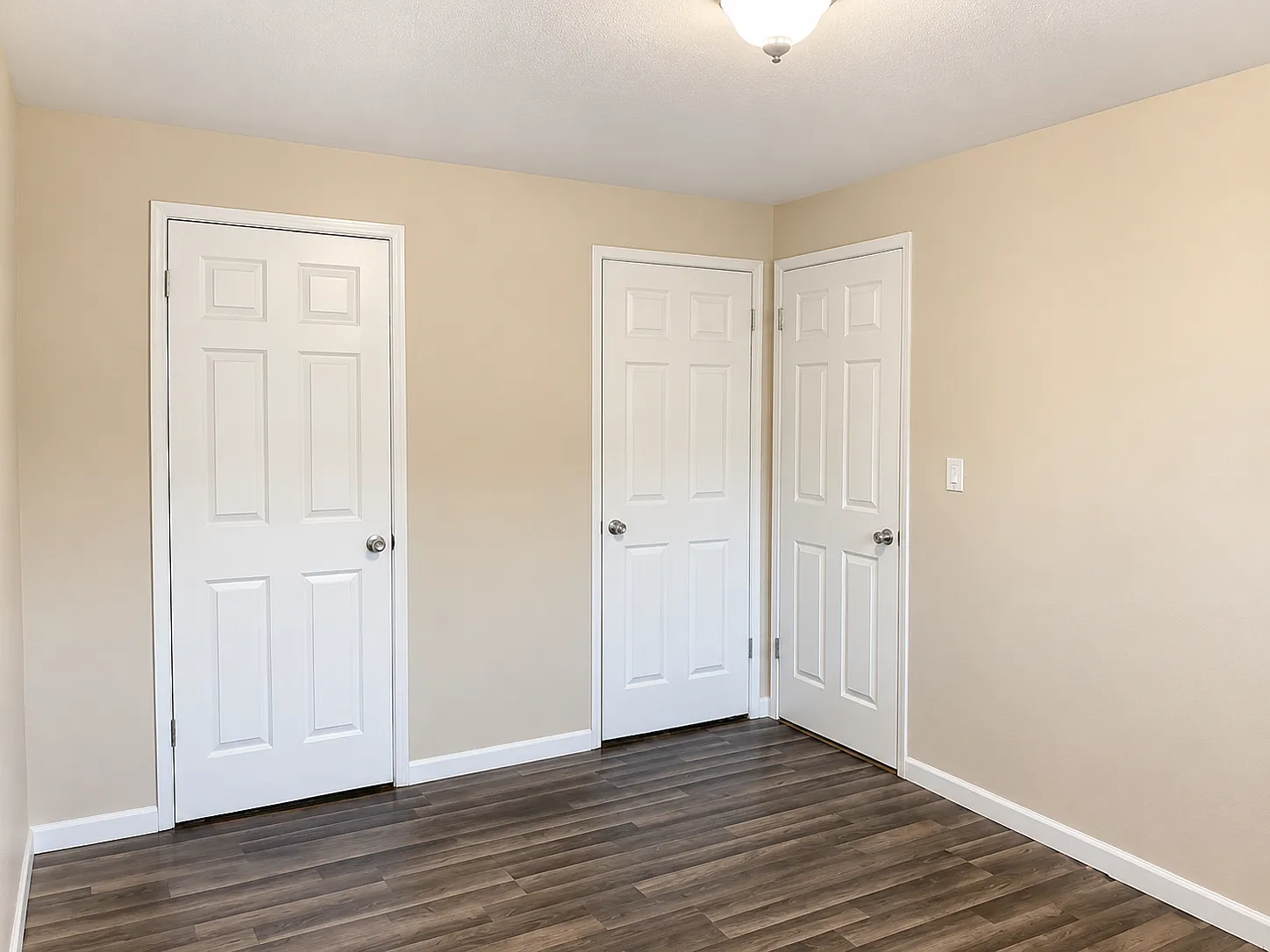 3 bed, 962 sqft, $1,825 — Photo 4