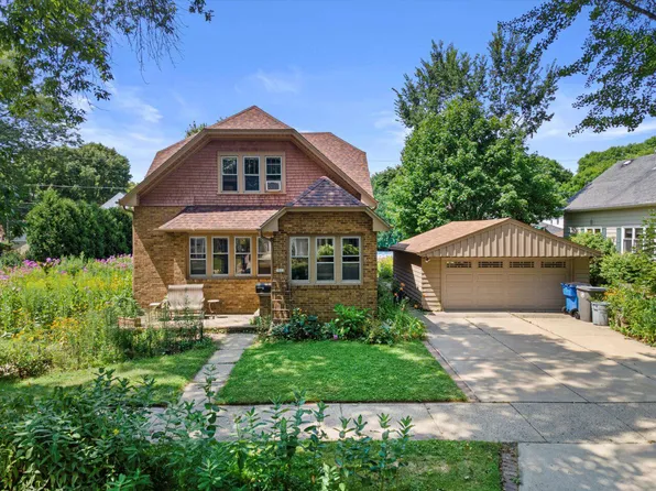 5013 North Elkhart AVENUE, Whitefish Bay, WI 53217