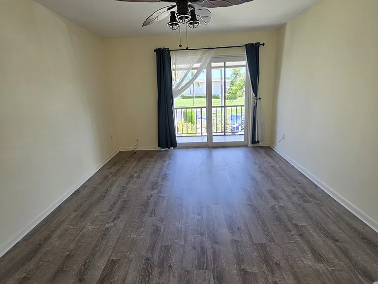 175 Palm Dr — Photo 10