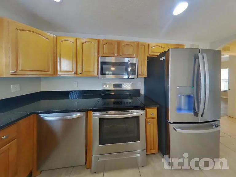 8014 N 14th St — Photo 5