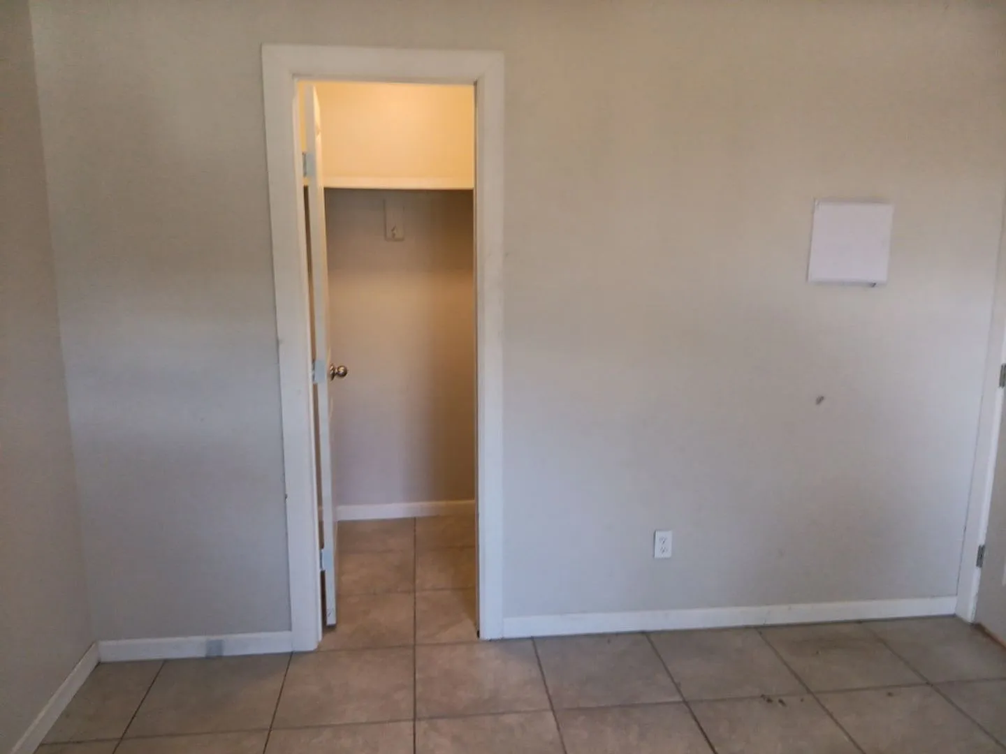 320 Grove St NE — Photo 3