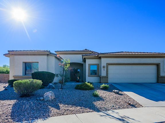 2nd image of 742 E Blue Mesa Pl