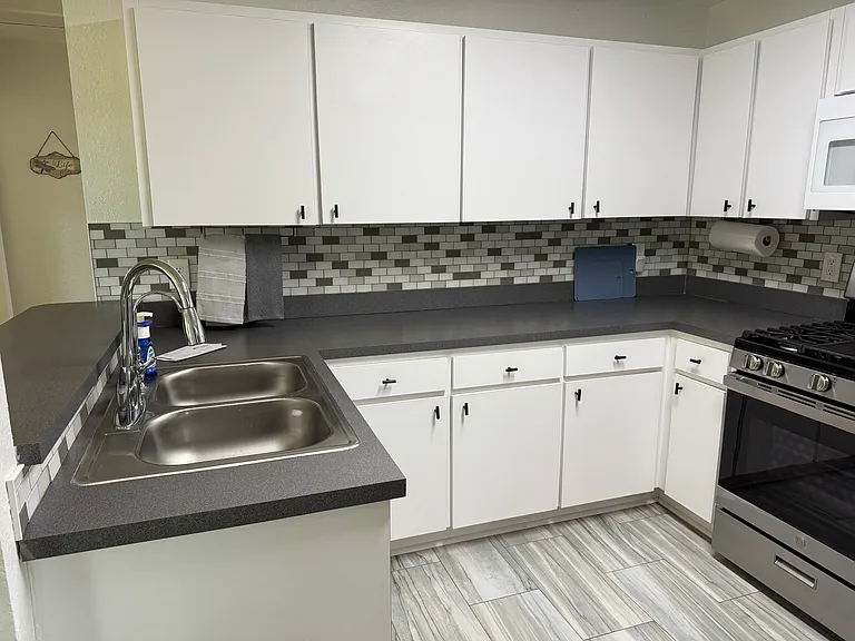 1015 13th Ave NW — Photo 9