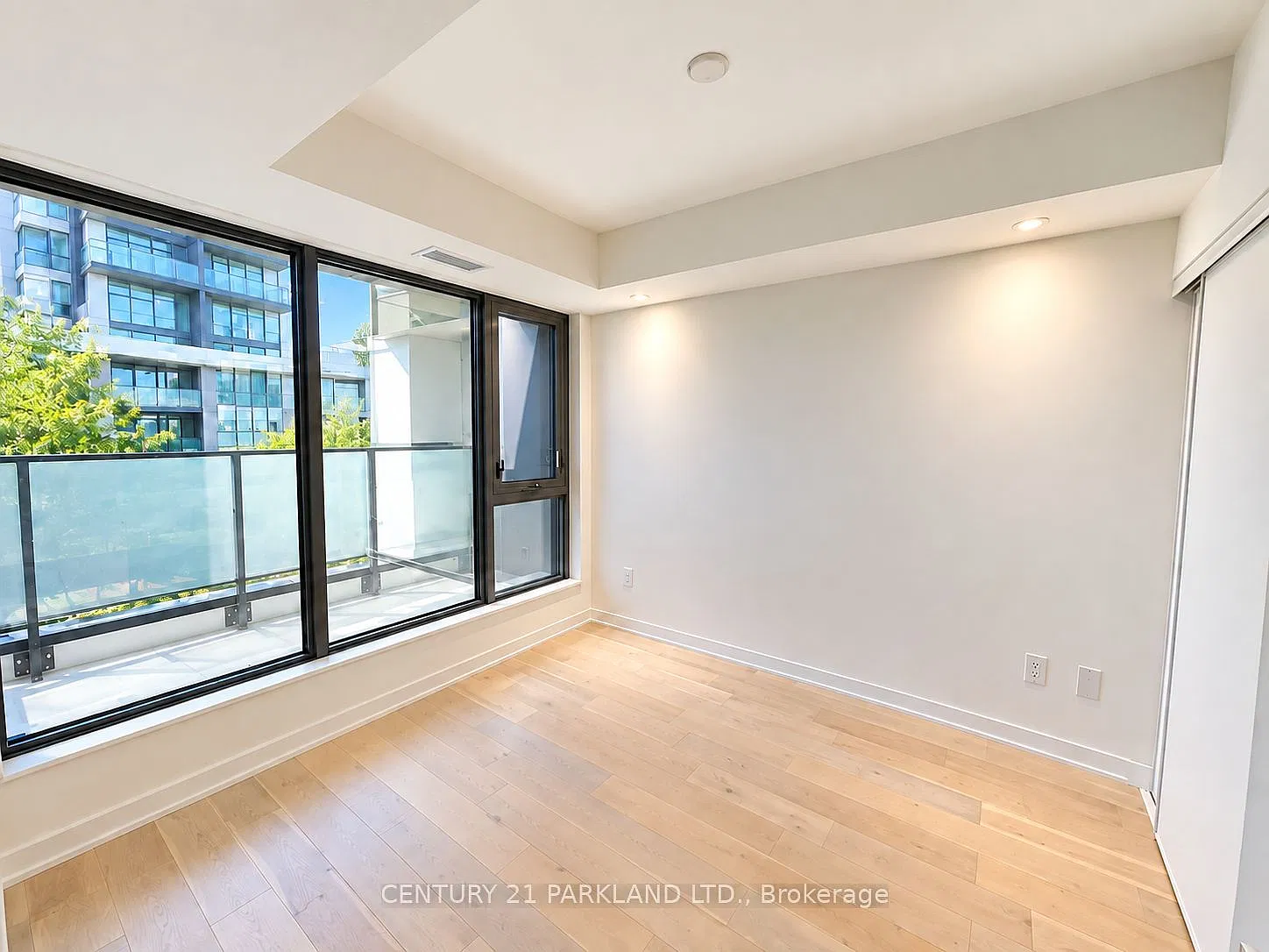 1 bed, $2,399 — Photo 4