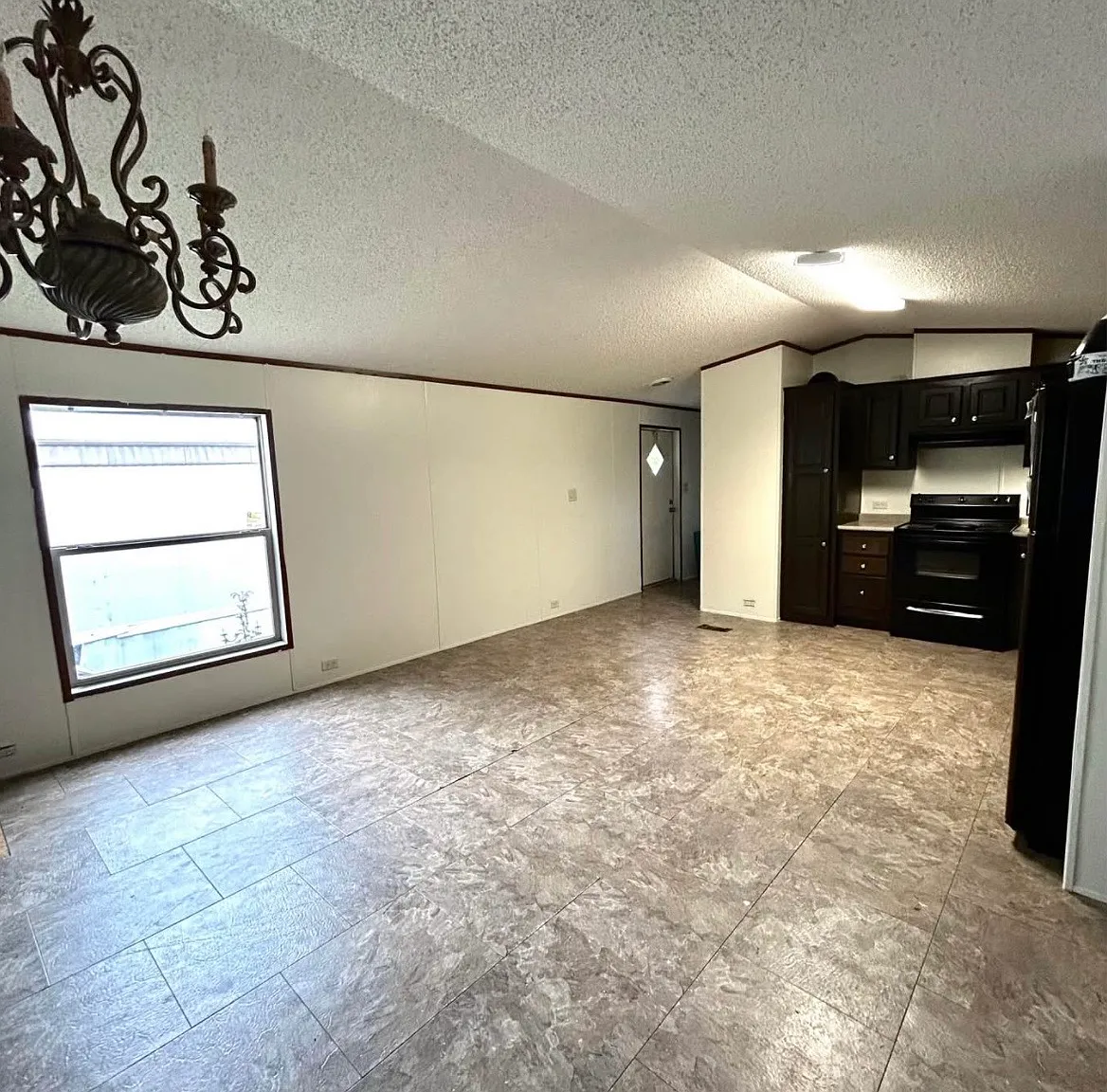 3 bed, $1,475 — Photo 3