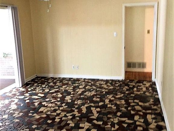 4th image of 1818 Longmeadow Dr
