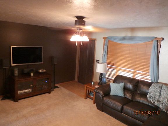 3rd image of 419 Orleans Dr
