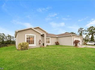 2705 Villa Ave S, Lehigh Acres, FL 33976