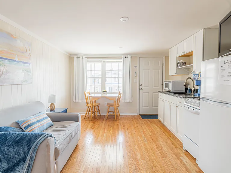 78 E Grand Ave #17 — Photo 4