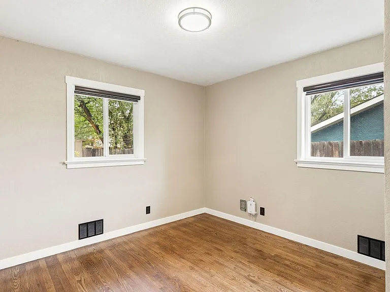405 Wilhelmia Ave #B — Photo 13