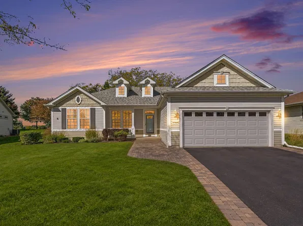 12385 Hickory Ct, Huntley, IL 60142