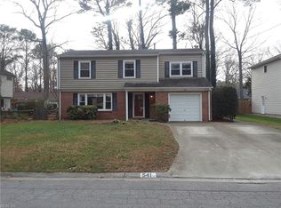541 Royal Palm Dr, Virginia Beach, VA 23452