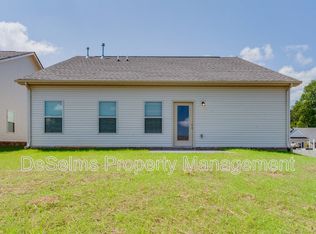 139 Crabourne Dr, White House, TN 37188