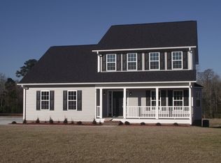 318 Springcreek Ct, Hubert, NC 28539