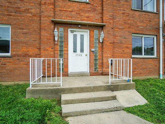 4th image of 3926 E Gatewood Ln APT 1