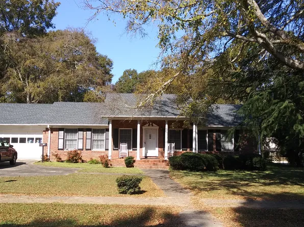 160 Roberts St, Lavonia, GA 30553