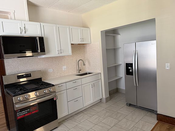 3rd image of 61 S Lincoln Ave #O