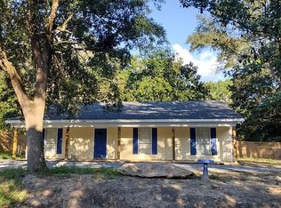 2520 N 12th St, Ocean Springs, MS 39564