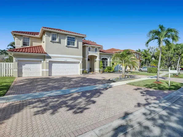 16329 NW 15th St, Pembroke Pines, FL 33028