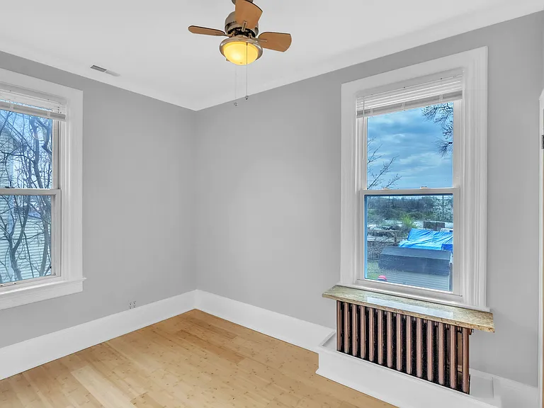 4109 Crittenden St #MAIN — Photo 9