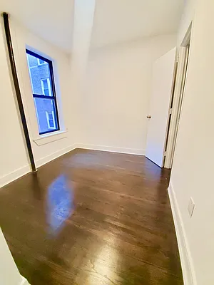 Rented by Compass | media 26