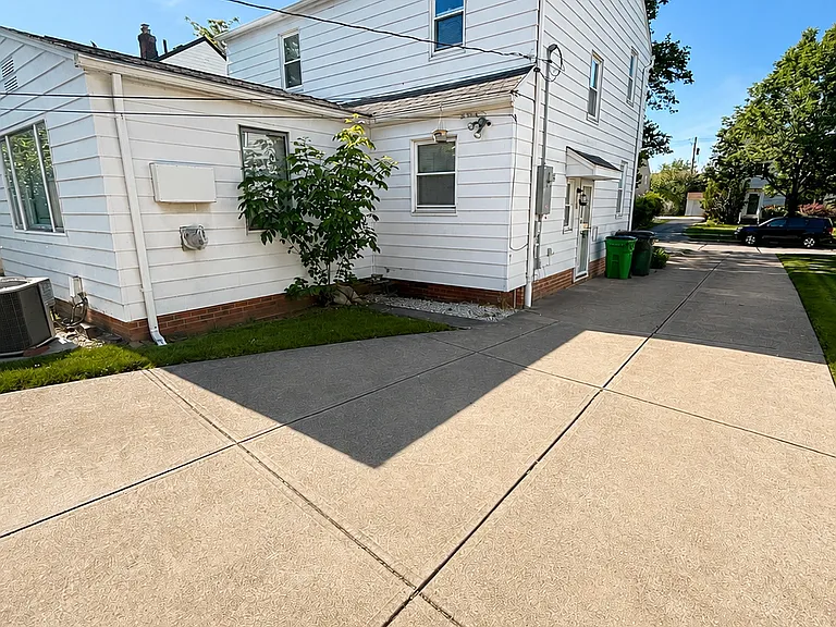 4081 Bexley Blvd — Photo 3