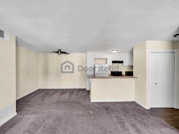 2521 W Sunflower Ave Unit J12, Santa Ana, CA 92704