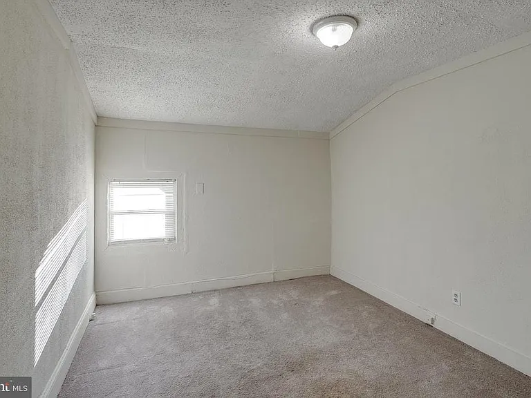 7B Dresser Ave #1 — Photo 11