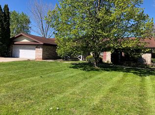 802 Tanager Trl, Howell, MI 48843