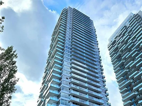 13768 100th Ave #1005, Surrey, BC V3T 0V2