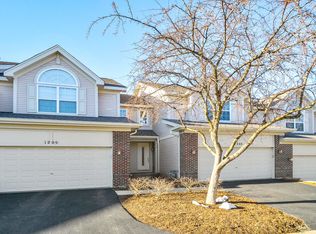 1203 Townes Cir, Aurora, IL 60502