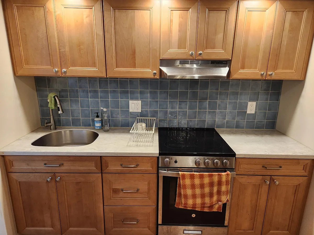Building Photo - 80 Williams St #3C