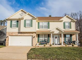 711 Shadow Pine Dr, Fenton, MO 63026