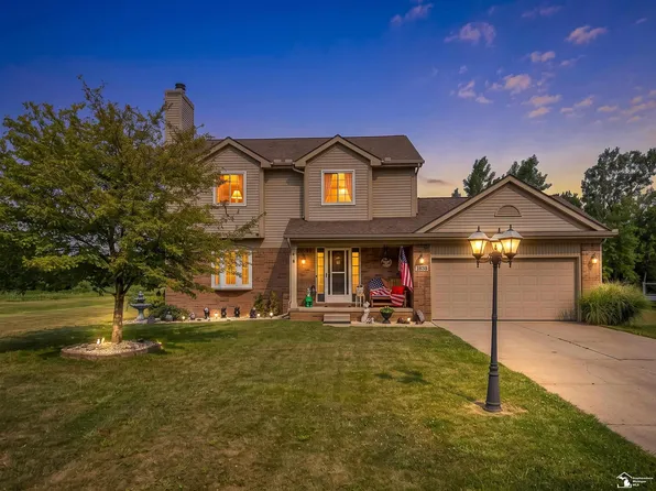 1643 Spaulding Rd, Monroe, MI 48162