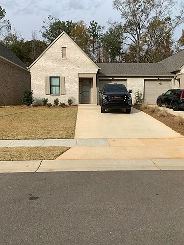 1136 Stonebrook Ln Photo 1