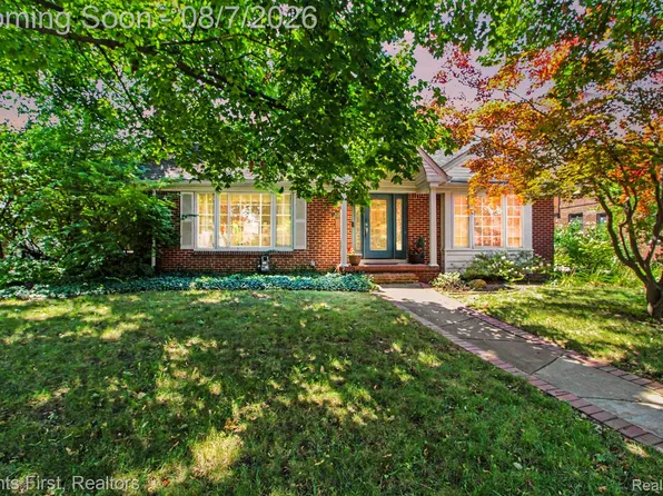 620 Beechmont St, Dearborn, MI 48124