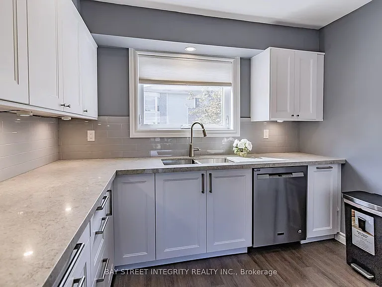 94 William Curtis Cir — Photo 9